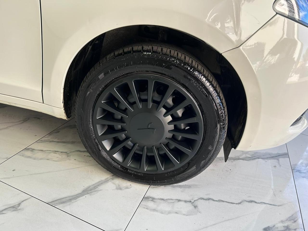 Lancia Ypsilon 1.0 FireFly 5 porte S&S Hybrid-GARANTITA-2022