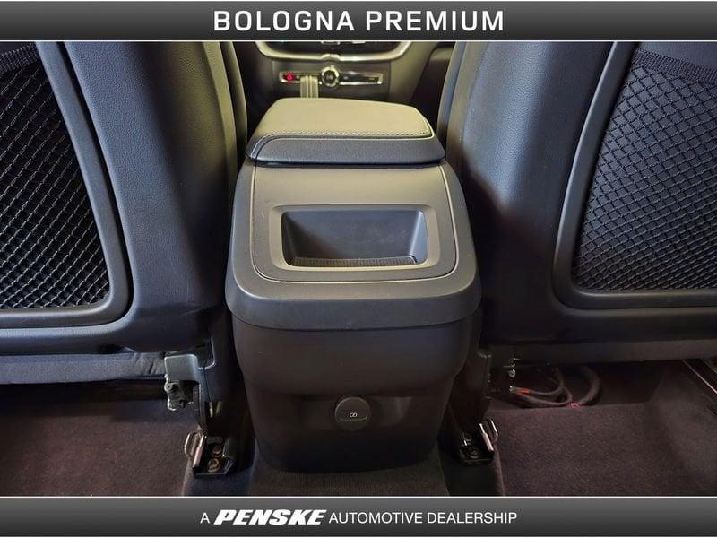 Volvo XC60 XC60 B4 (d) AWD Geartronic R-design