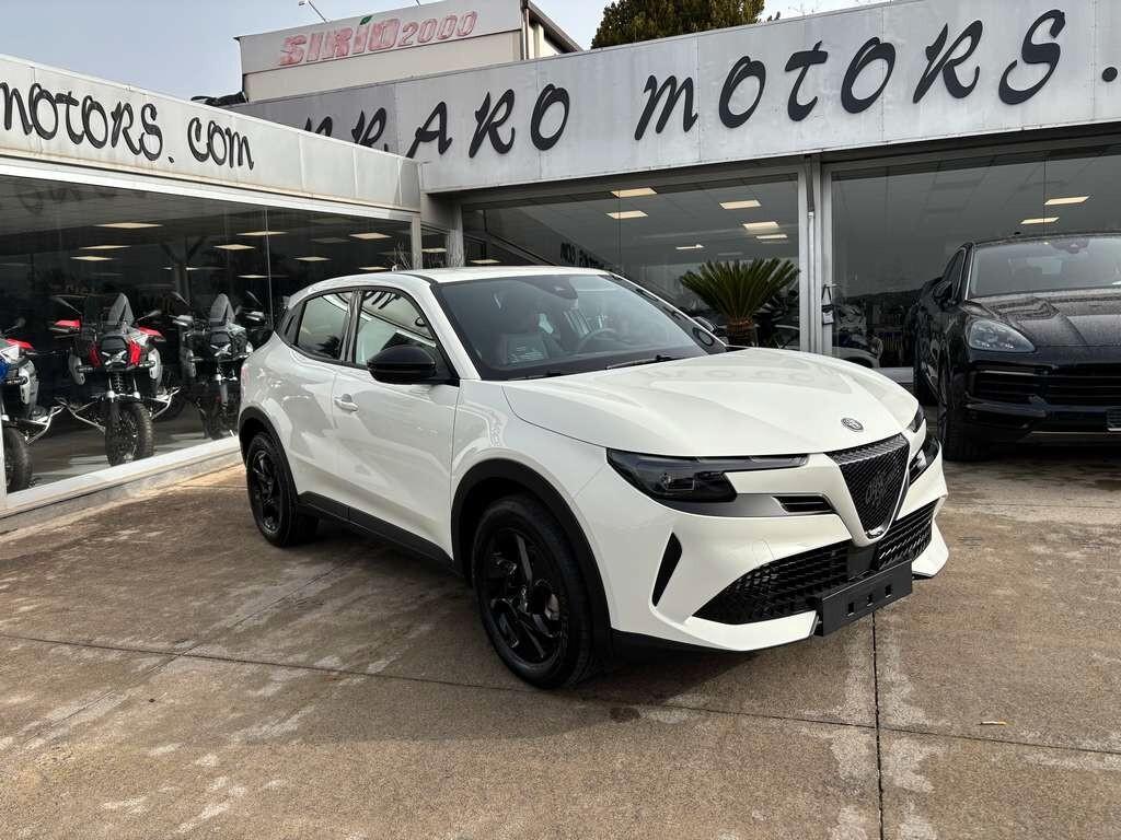 Alfa Romeo Junior 1.2 136 CV Hybrid 2026 KM 0 IVA ESPOSTA Tua a solo 269 Euro al mese