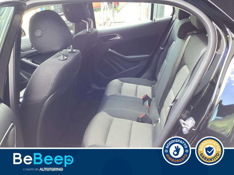 Mercedes-Benz GLA 200 D BUSINESS AUTO