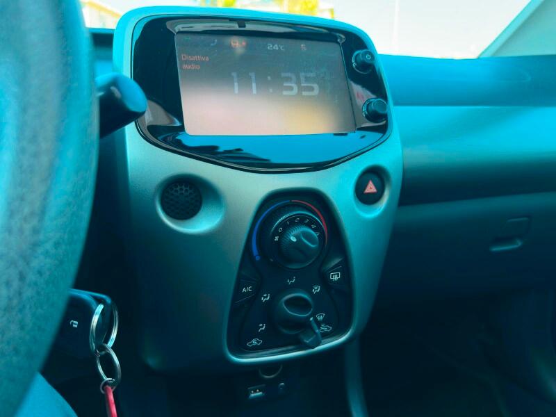PEUGEOT 108 VTi 68 5 porte Active TOP!
