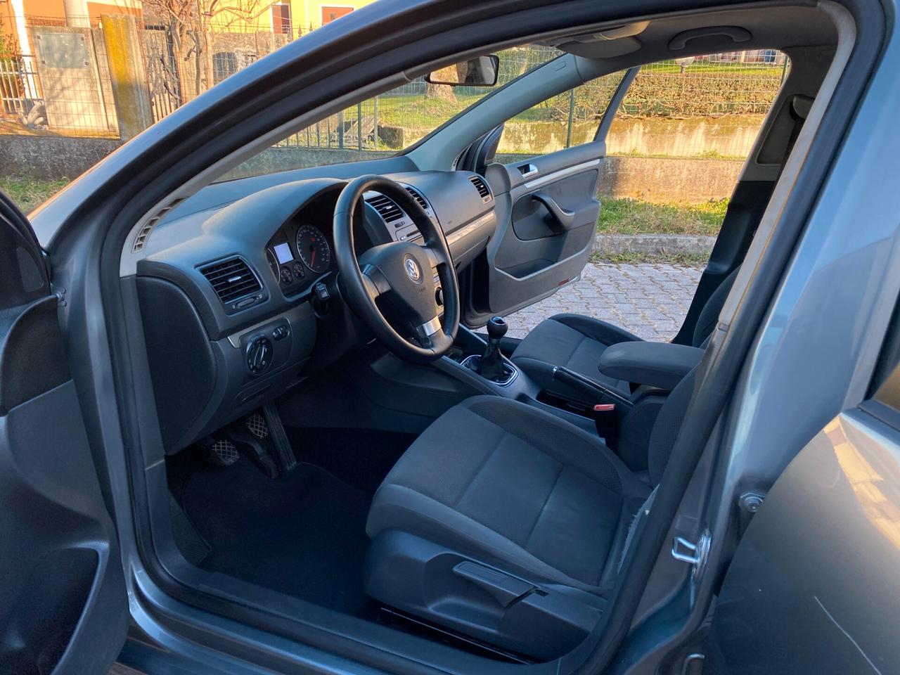 Volkswagen Golf 1.9 TDI 6Marce OK Neopatentati