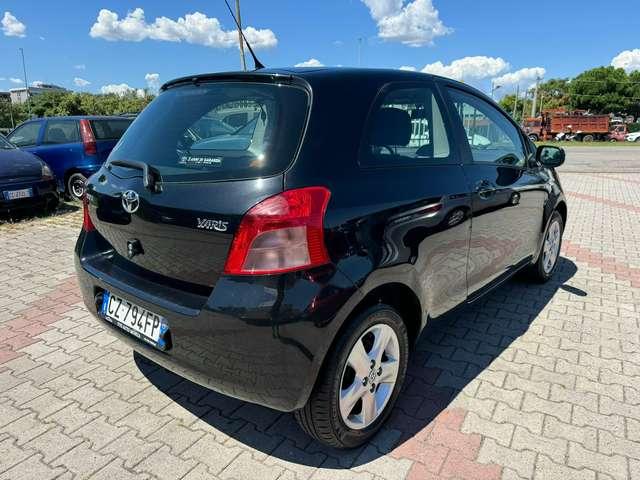 Toyota Yaris NEOPATENTATI 3p 1.0 Sol