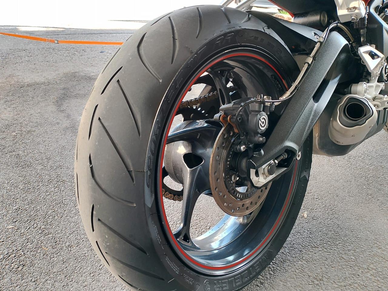 Triumph Street Triple 765 R