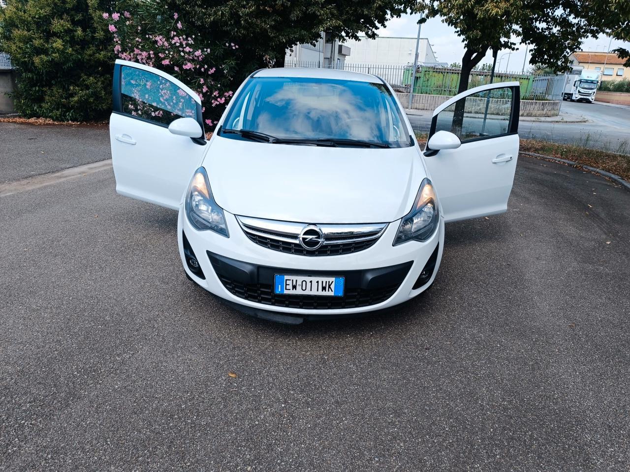 Opel Corsa 1.2 5 porte GPL del 14 NEOPATENTATI