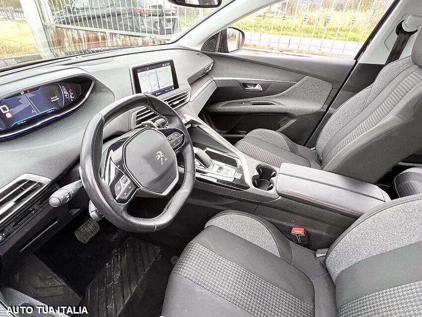 PEUGEOT 3008 1.2 BENZINA NAVI-AUTOMATICA