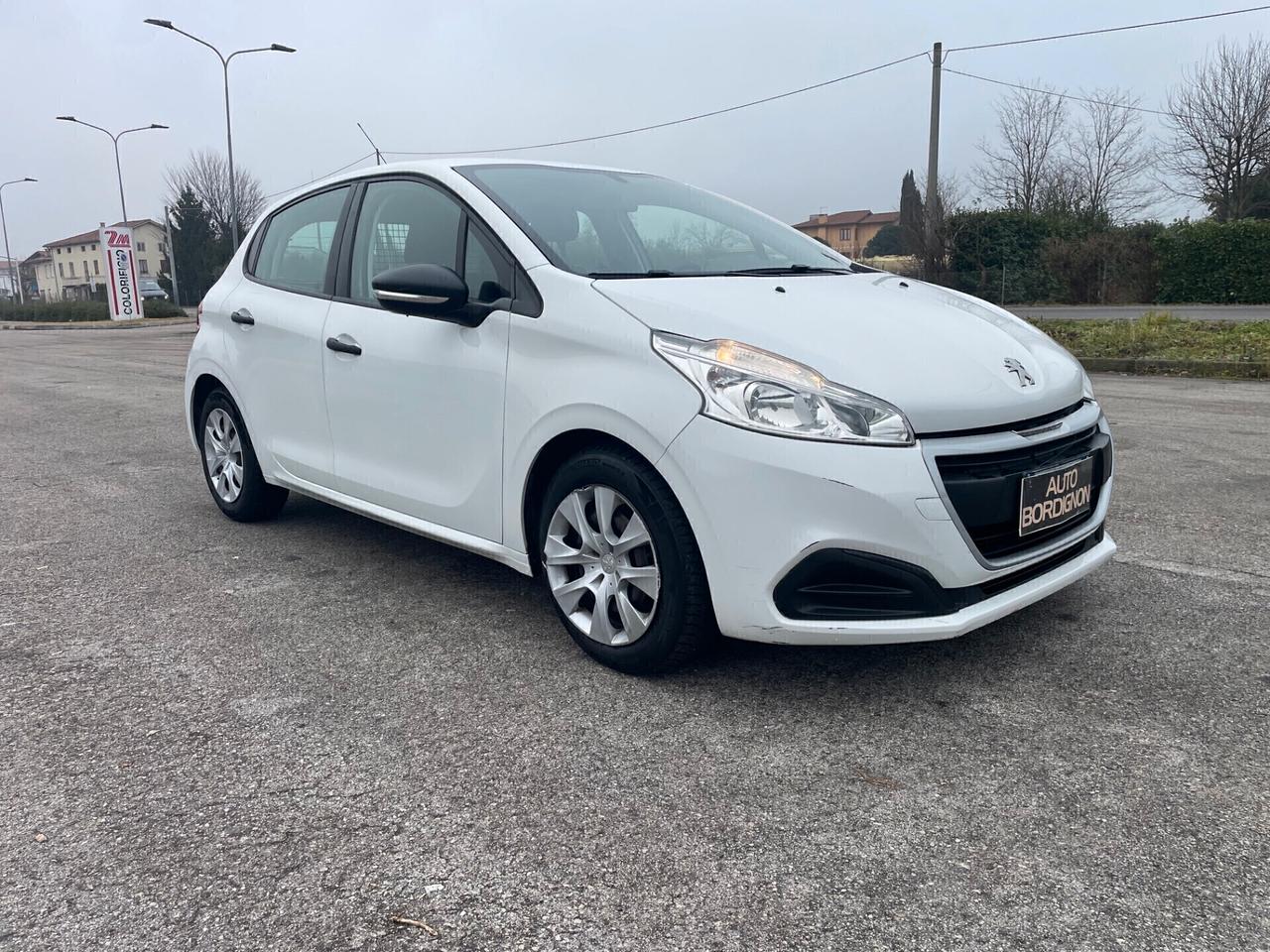 Peugeot 208 BlueHDi 75 5 porte autocarro Active