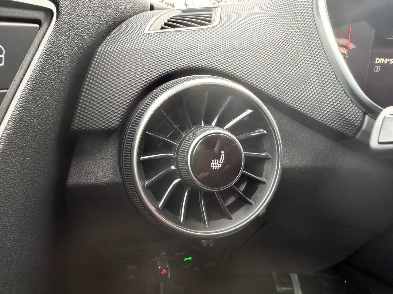 Audi TT Coupe 2.0 tfsi S line s-tronic