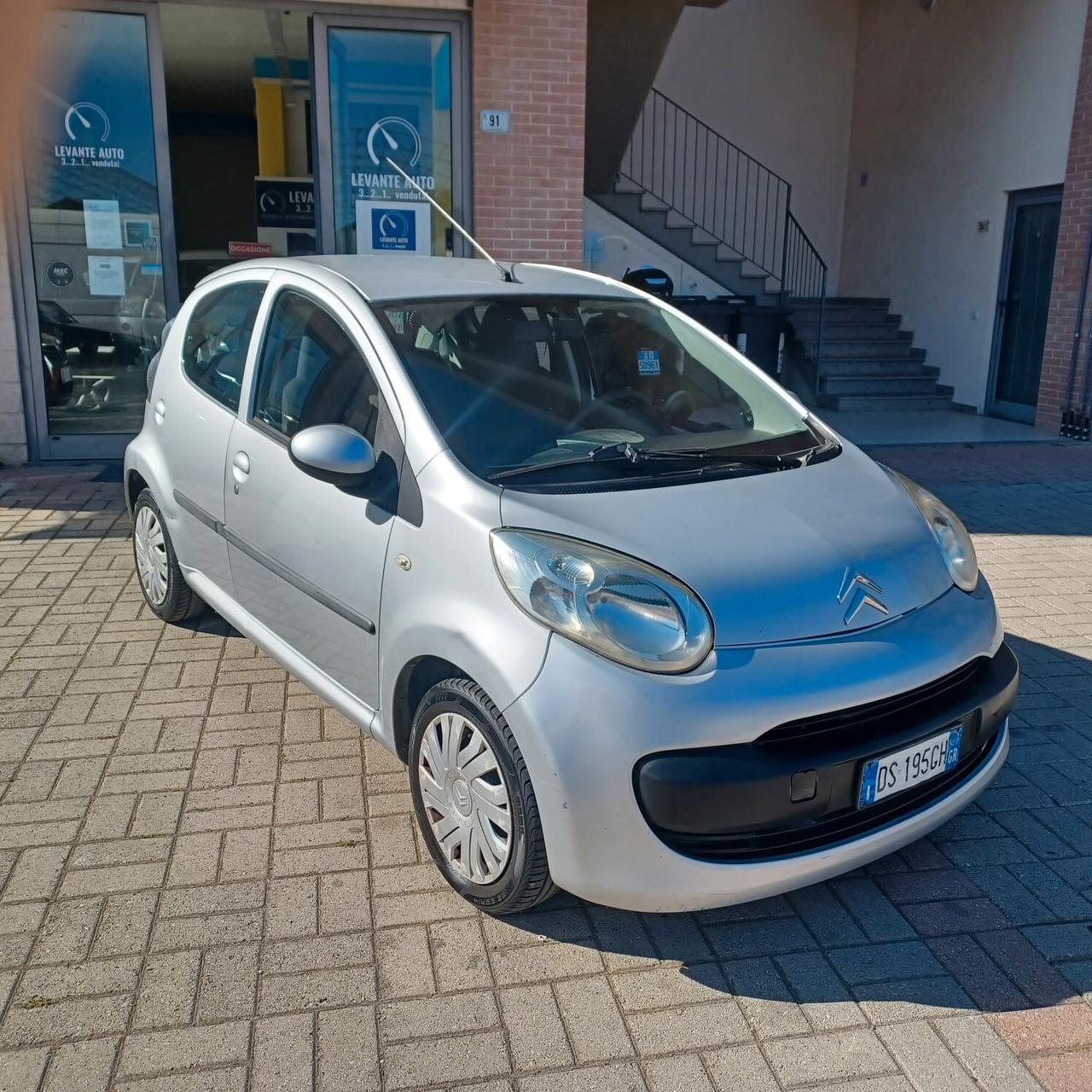 120.208KM C1 1.0 5P NEOPATENTATI OTTIMA