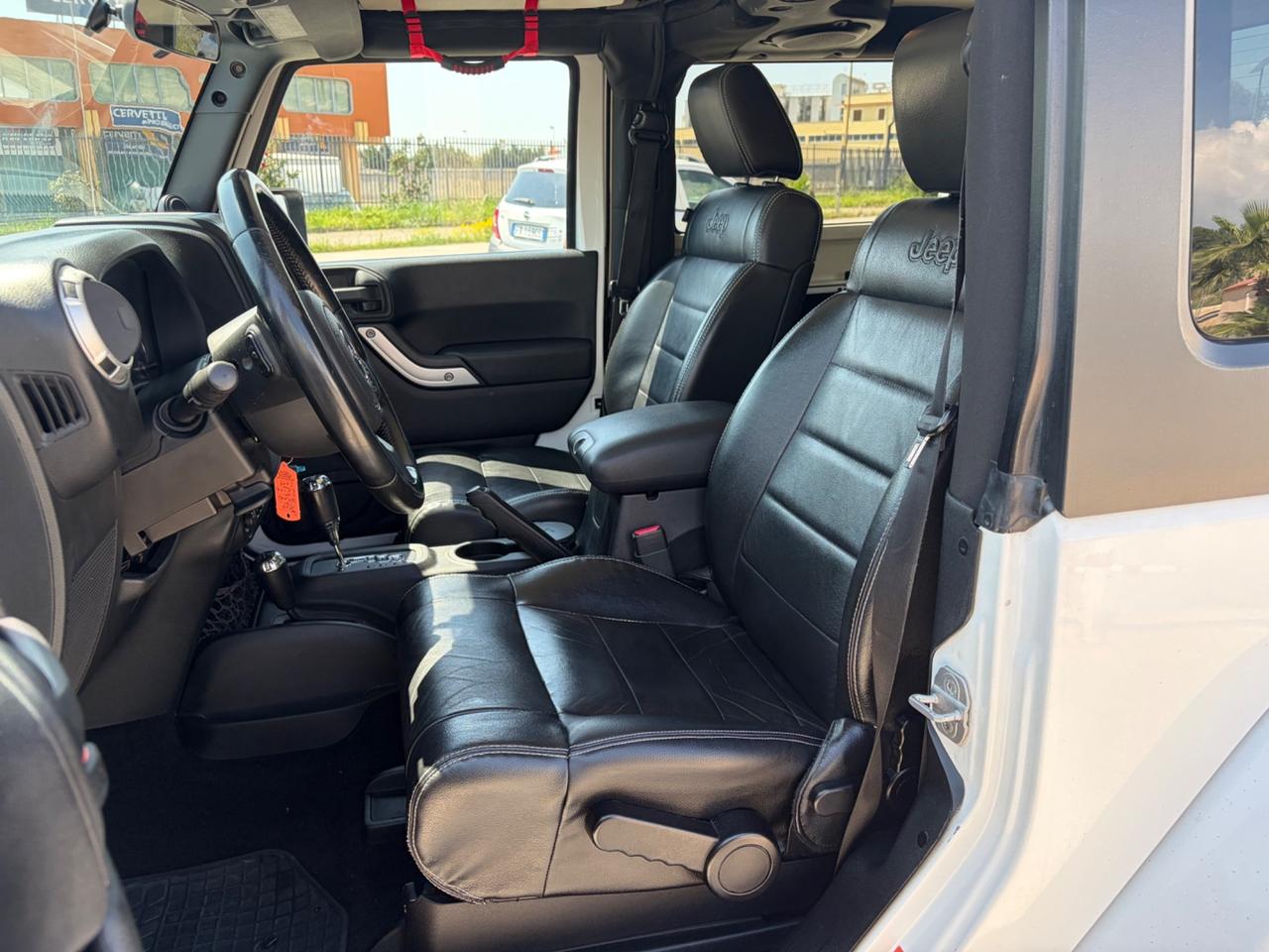 Jeep Wrangler Unlimited 2.8 CRD DPF Sahara Auto