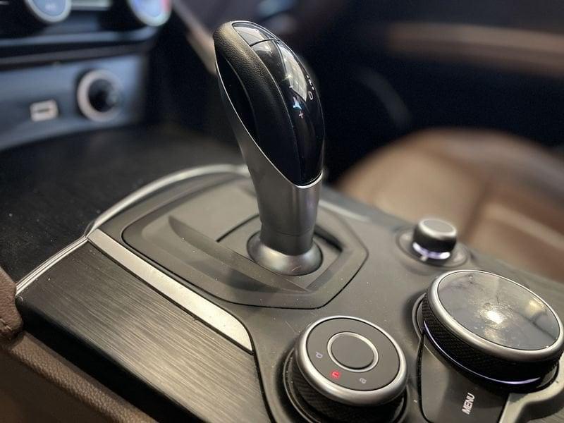 Alfa Romeo Stelvio 2.2 Turbodiesel 210 CV AT8 Q4 Executive