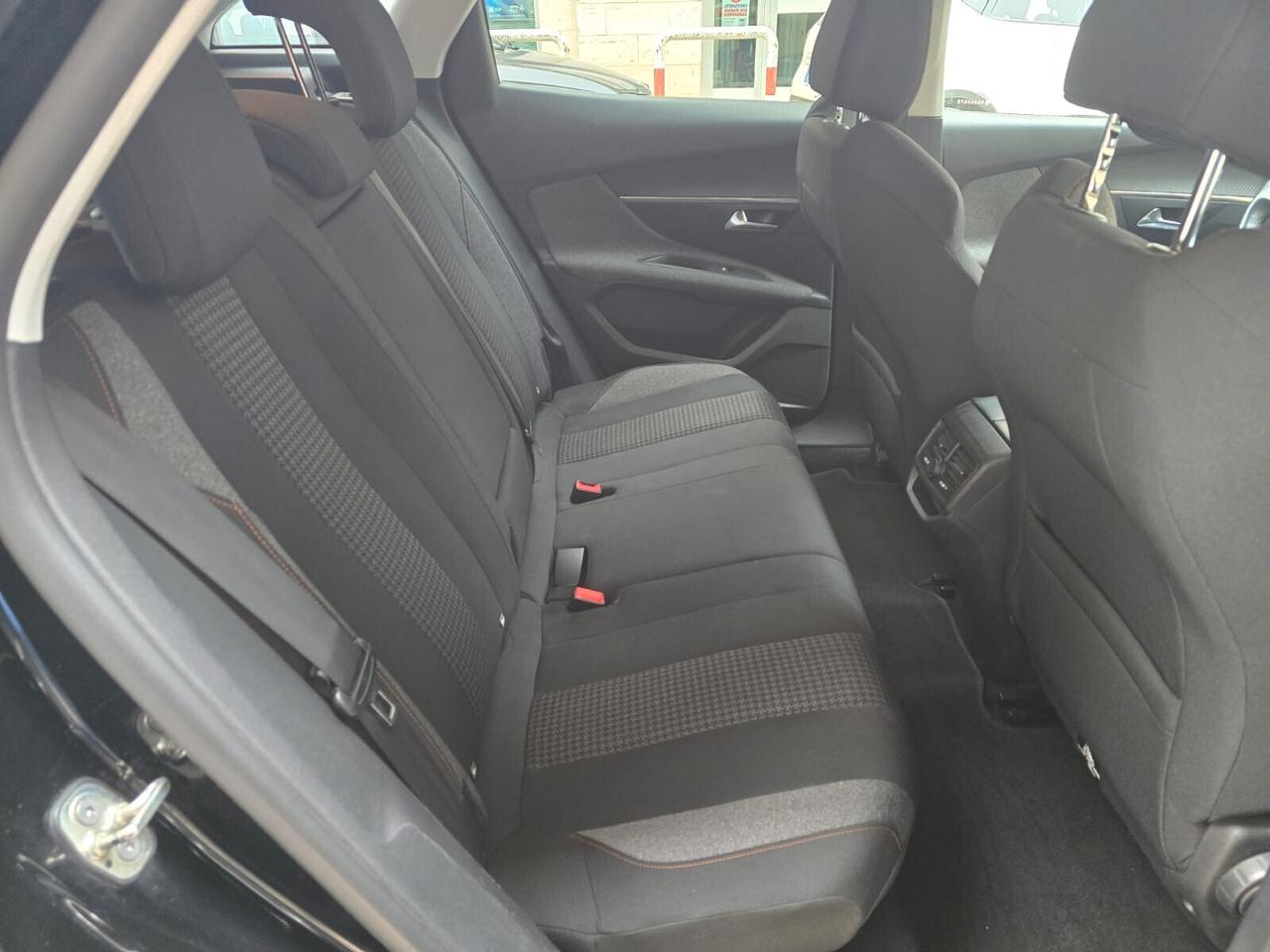 Peugeot 3008 BlueHDi 120 cv EAT6