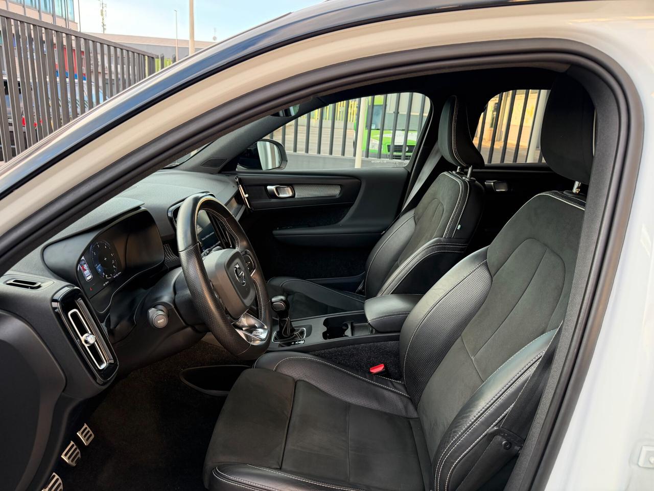 Volvo XC40 D3 R-design