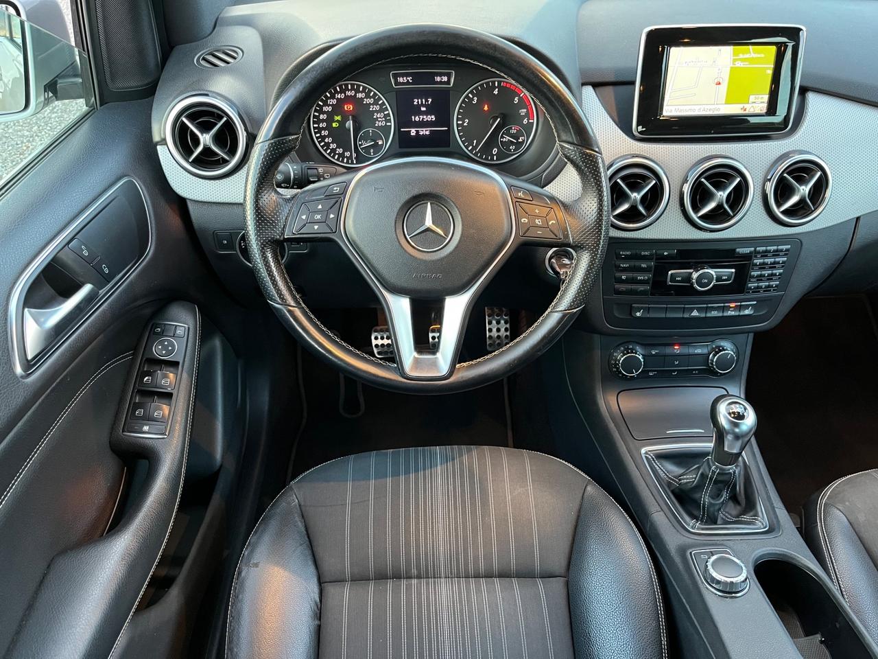 Mercedes-benz B 180 CDI 2013 - PREMIUM —-