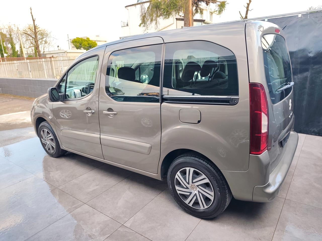 Citroen Berlingo 1.6 HDi 5 POSTI