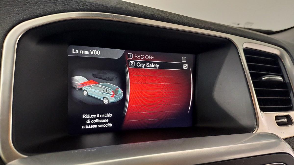 VOLVO V60 D6 Twin Engine Geartronic Summum