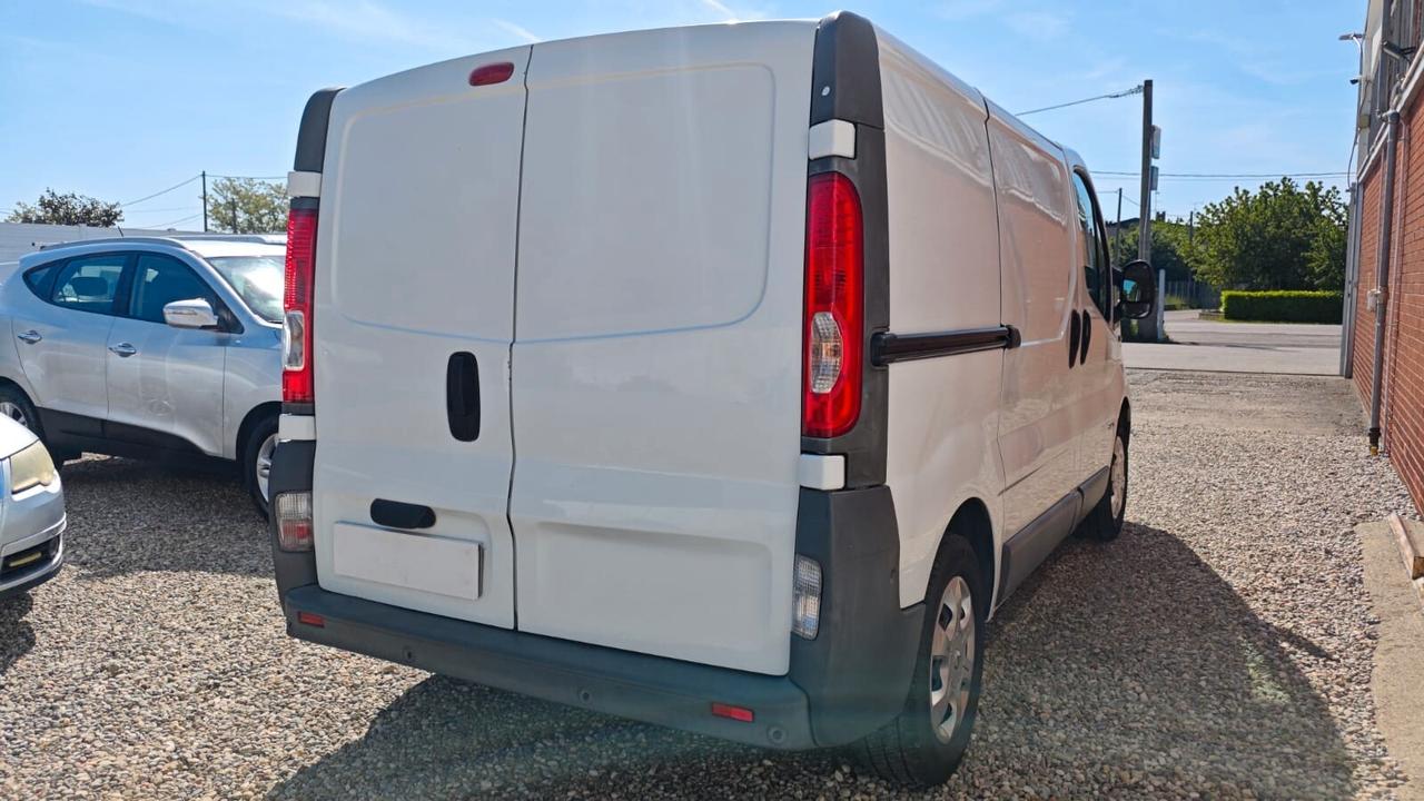 Renault Trafic T27 2.0 dCi/115 PC-TN Furgone DPF L1H1