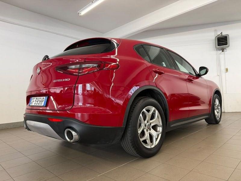 Alfa Romeo Stelvio 2.2 Turbo Diesel 190CV Business AT8 RWD