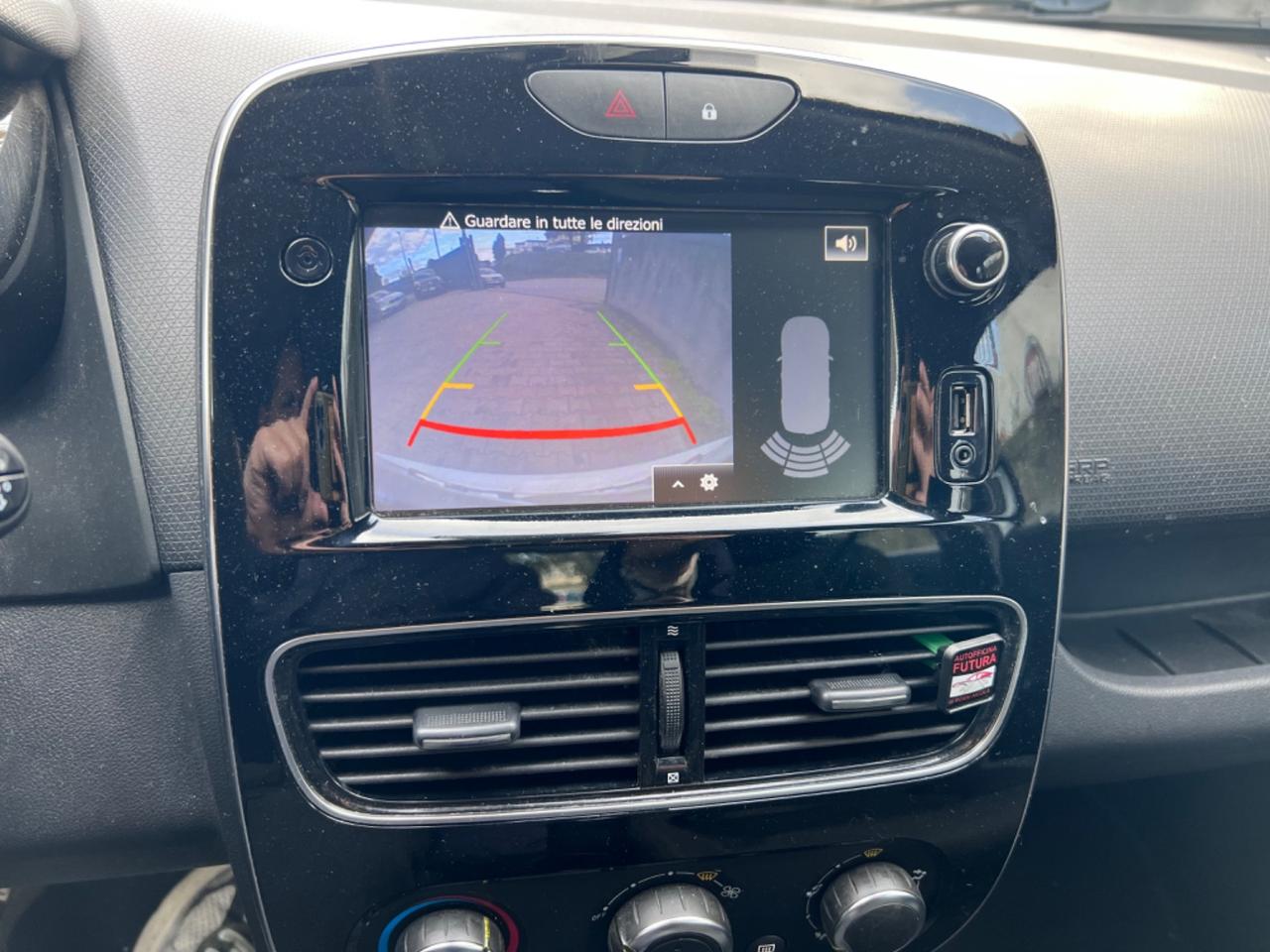 Renault Clio dCi 8V 75 CV 5 porte Moschino Life