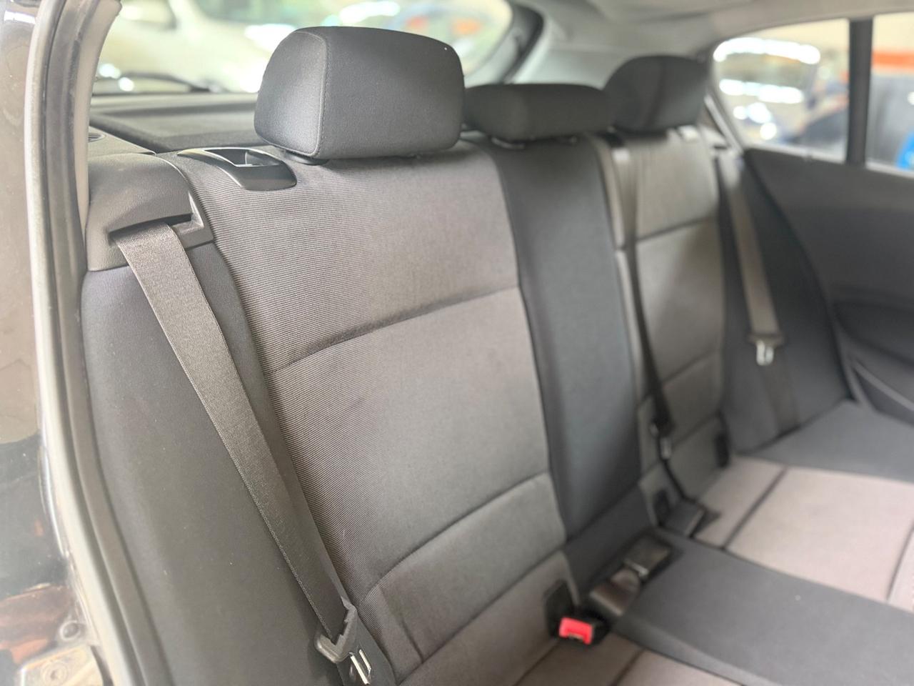 Bmw 118 118d cat 5 porte Attiva NEOPATENTATI