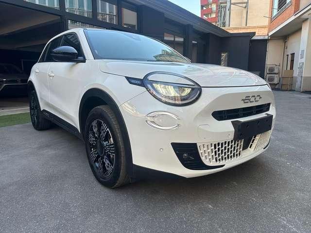 Fiat 600 1.2 Hybrid 145cv Auto + LED + Navi + Cerchi R18