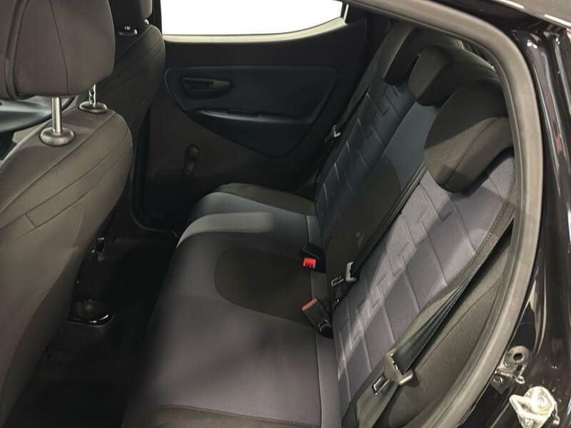 Lancia Ypsilon Ypsilon 1.0 FireFly 5 porte S&S Hybrid Platino