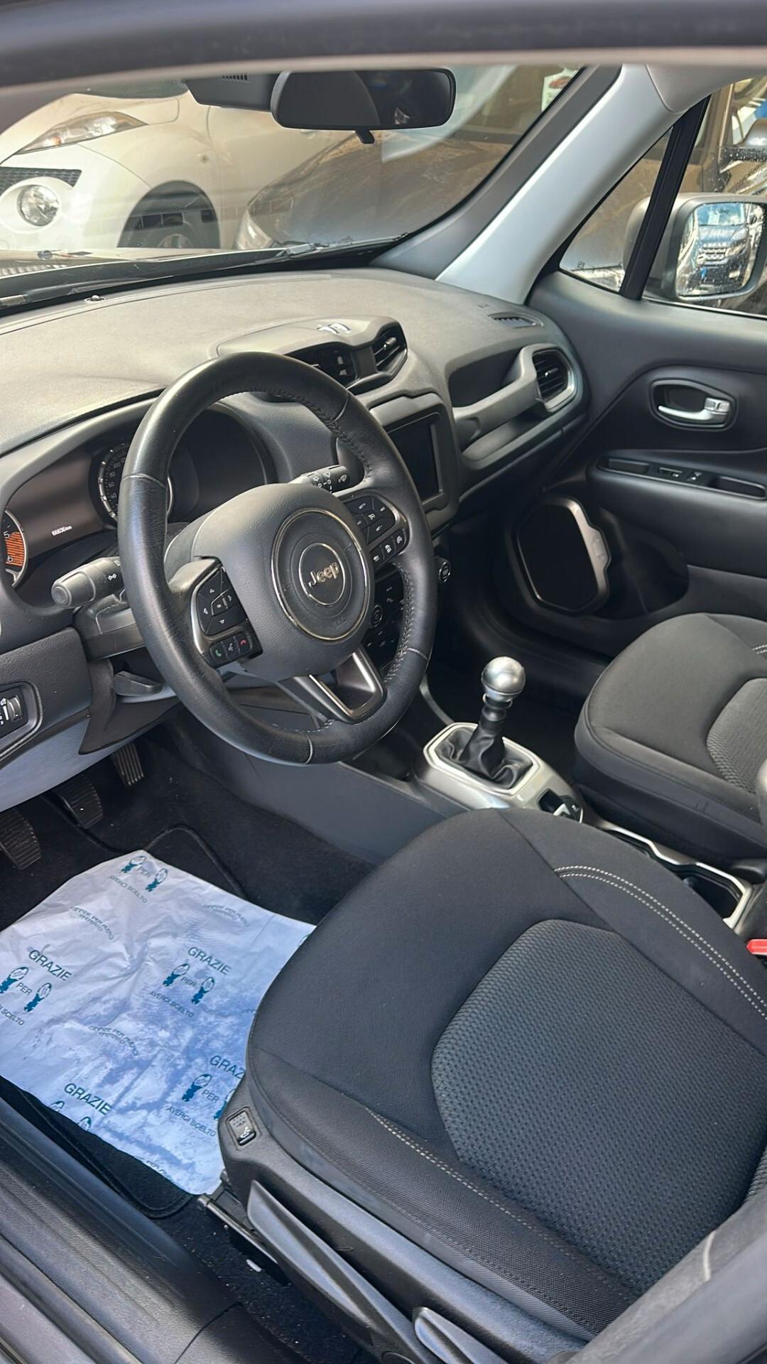 JEEP RENEGADE 1,6 MJ LIMITED SOLI 66MILA KM!