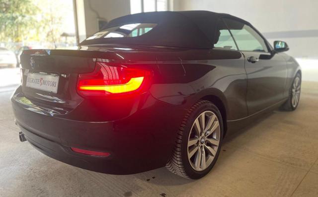 BMW 220 i Cabrio Luxury aut.