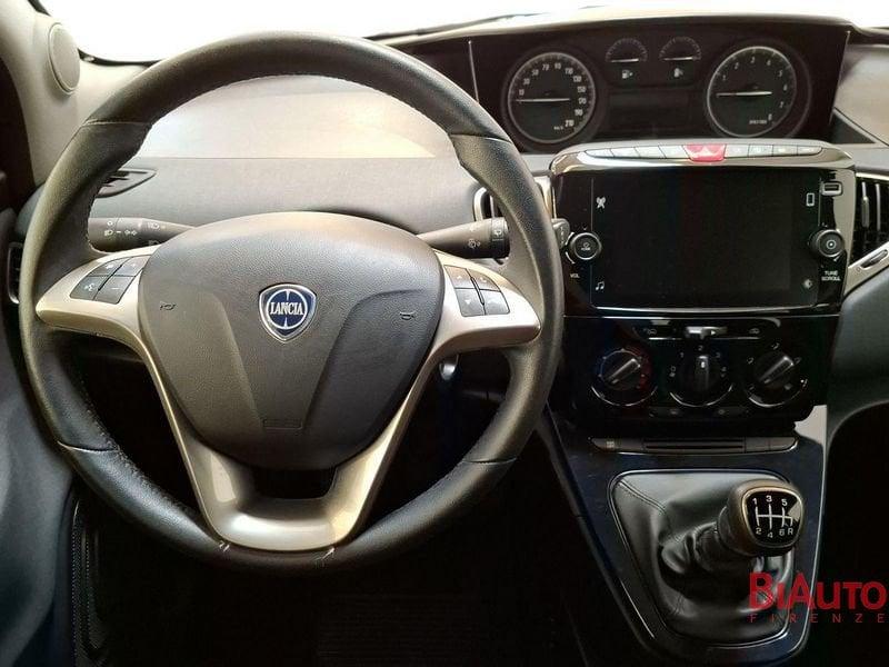 Lancia Ypsilon Ypsilon 1.0 firefly hybrid Gold s&s 70cv