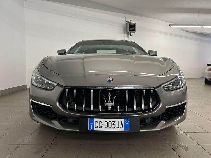 Maserati Ghibli L4 330 CV MHEV Granlusso Zegna