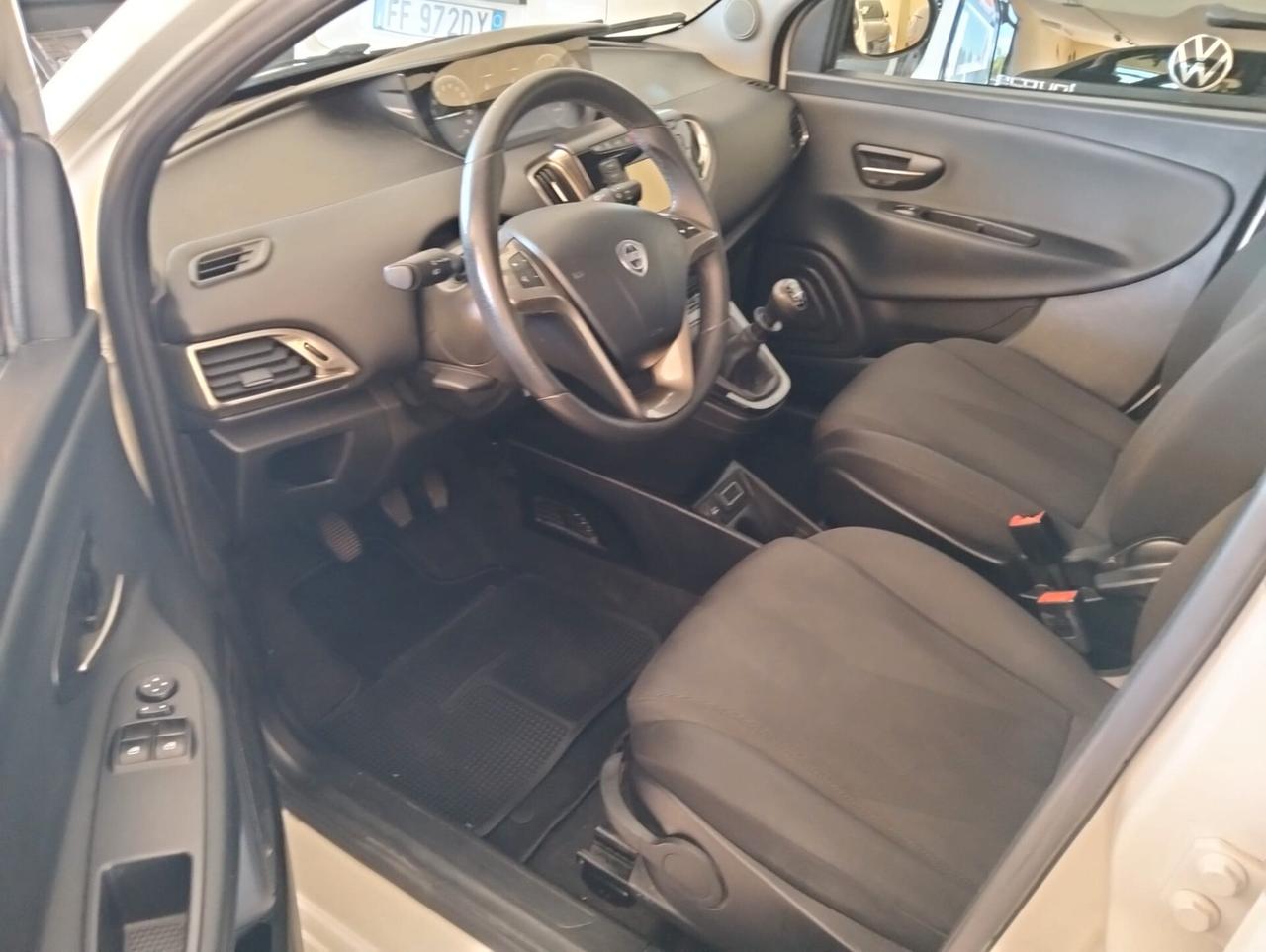 Lancia Ypsilon 1.2 69 CV 5 porte GPL Ecochic Gold