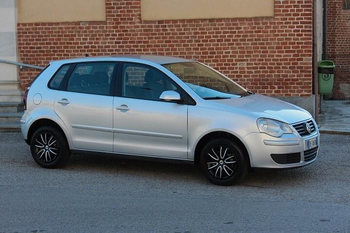 Volkswagen Polo 1.2/64CV 12V 5p. Comfortline UNICA PROPRIETARIA CLIMA NEOPATENTATI ESTETICA DA VETRINA
