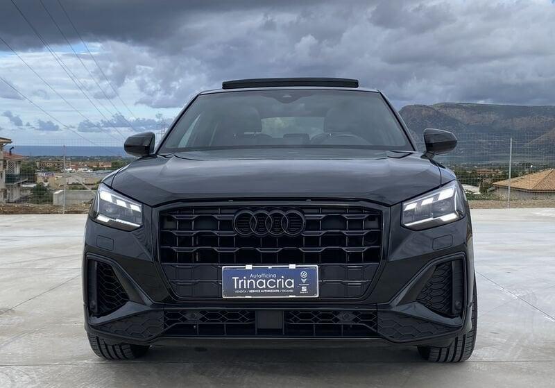 Audi Q2 S Line interno ed esterno 1.5 TFSI 150CV 35 Tetto
