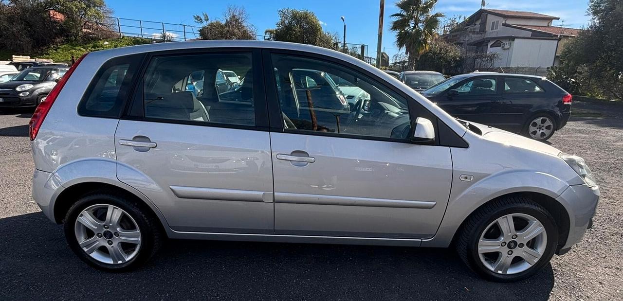 Ford Fiesta 1.4 TDCi 5p. Ghia