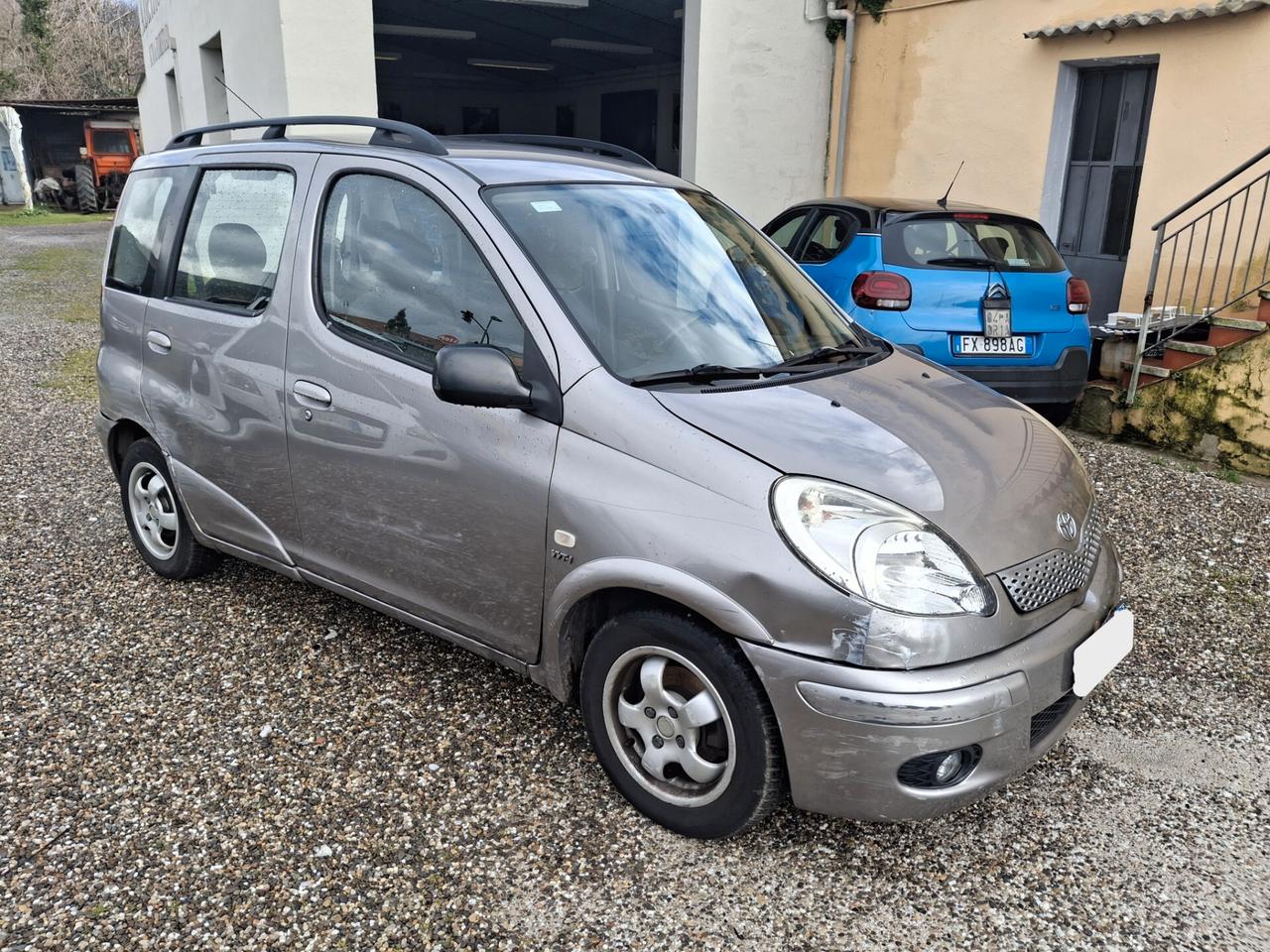Toyota Yaris Verso 1.3i 16V cat Sol '03