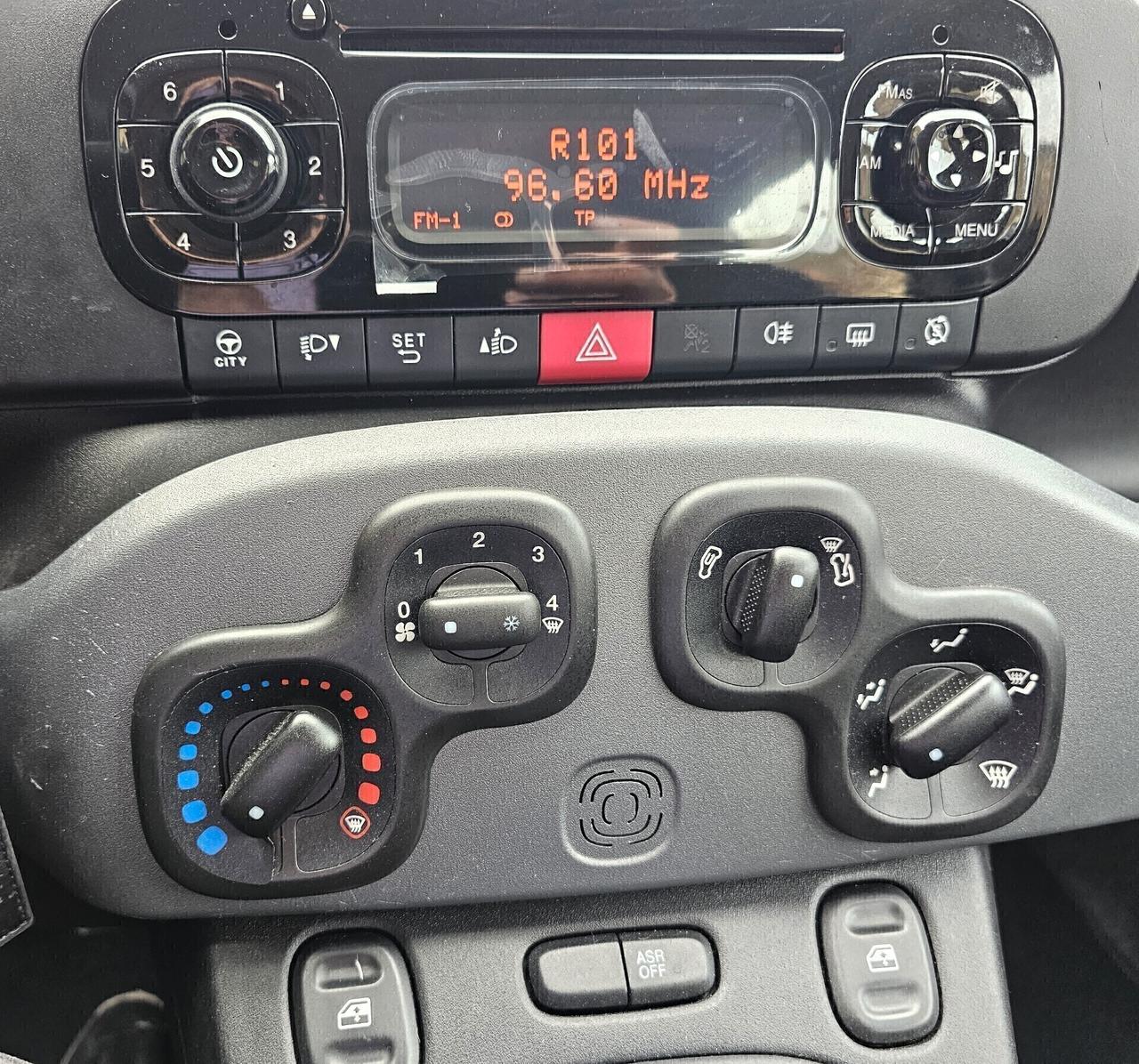 Panda 1.0 Hybrid KM17000 DIC 2022 GARANZIA PERMUTE