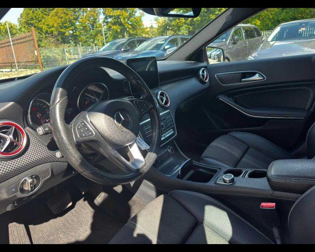 MERCEDES-BENZ A 180 d Automatic Sport