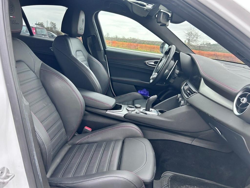 ALFA ROMEO Giulia 2023 - Giulia 2.2 t Competizione Q4 210cv auto