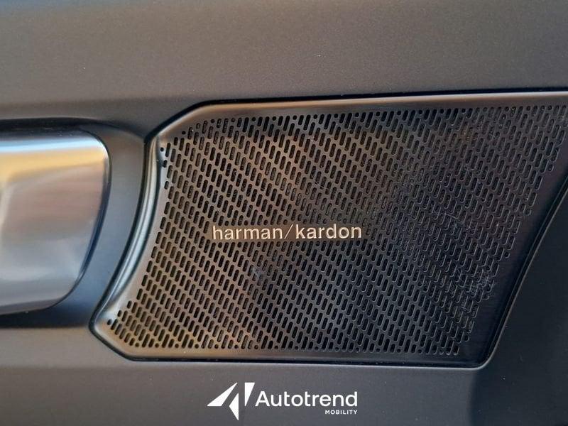 Volvo XC40 Recharge T5 180+82 CV Recharge Plug-in Hybrid TETTO Inscription