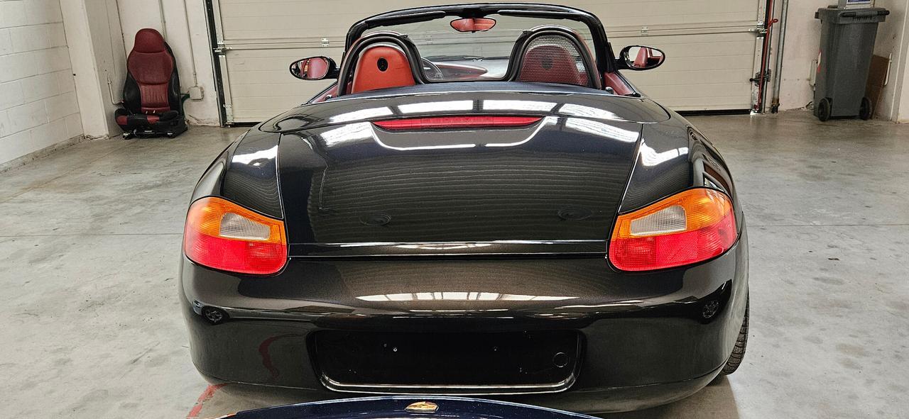 Porsche Boxster 2.5i 24V cat