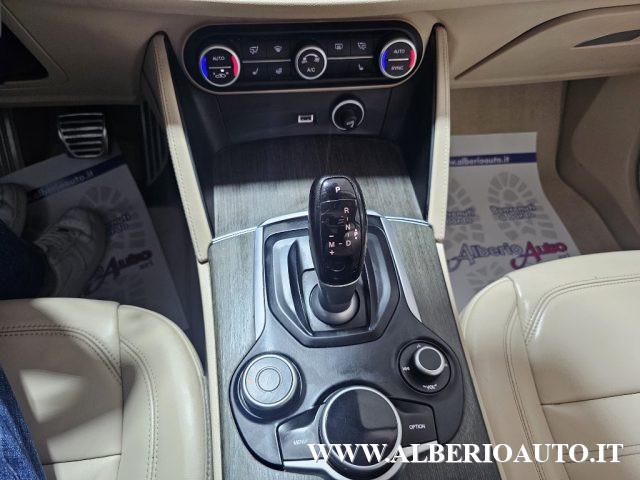 ALFA ROMEO Stelvio 2.2 Turbodiesel 210 CV AT8 Q4 Executive + TETTO