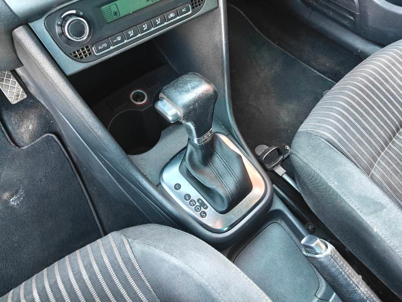 VOLKSWAGEN Polo 5ª serie Polo 1.6 TDI 90CV DPF...