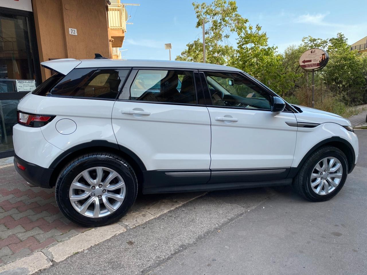 Range Rover Evoque 2.0 TD4 150 CV 5p. Business Edition Pure