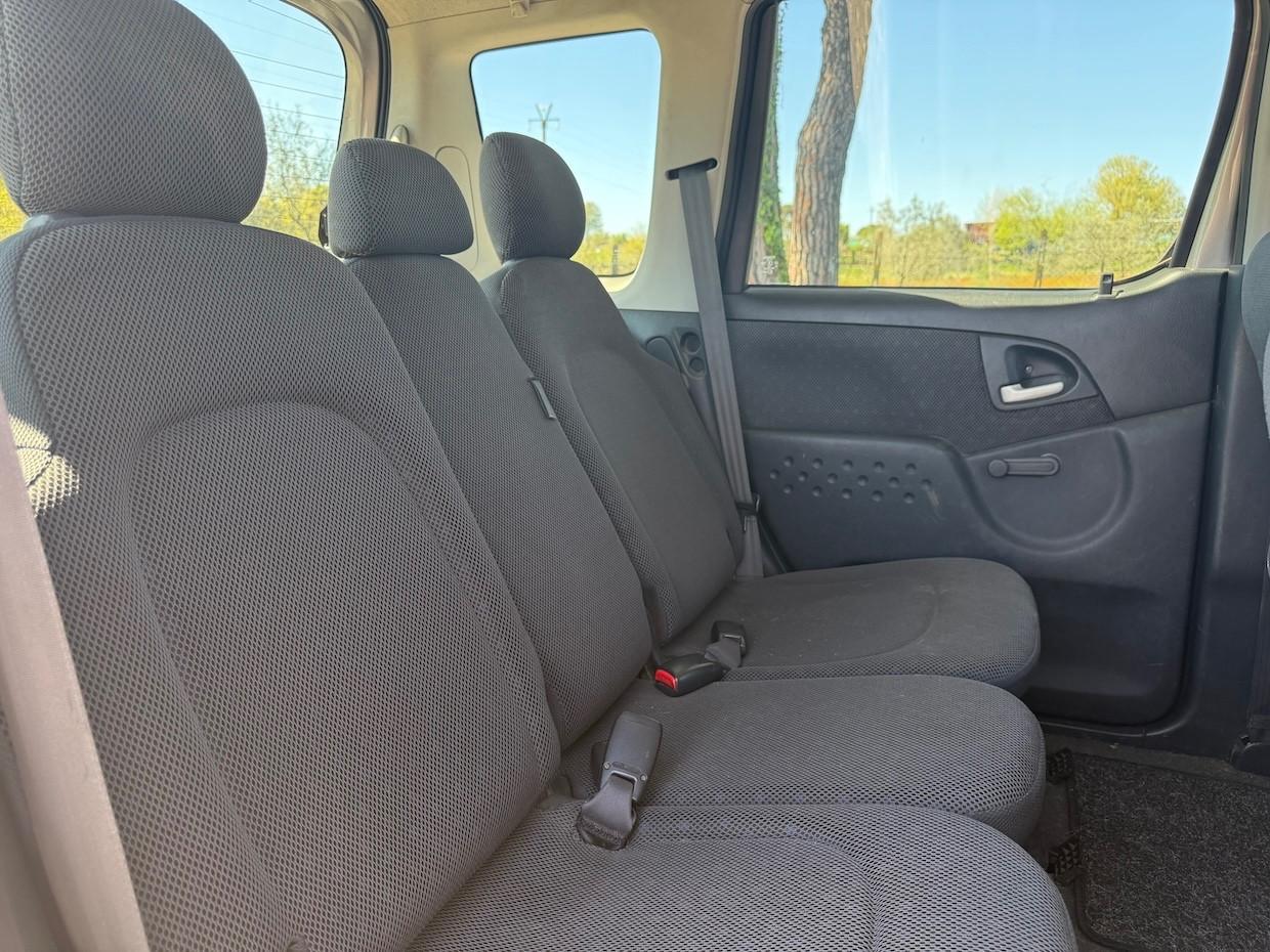 Toyota Yaris 1.3 5 porte