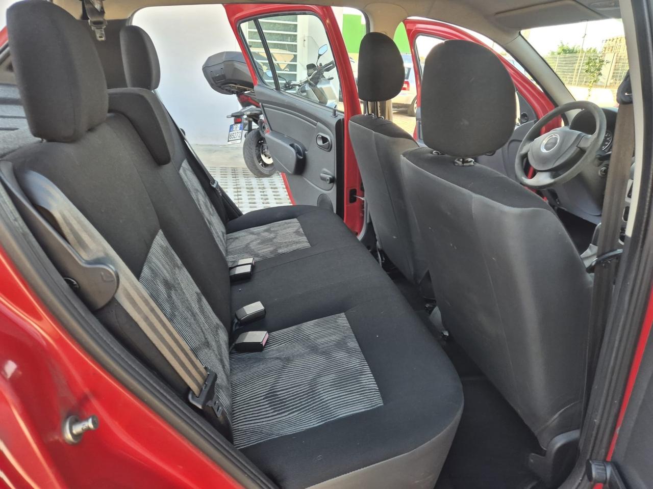 Dacia Sandero 1.4 8V GPL Lauréate