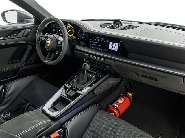 Porsche 992 coupe 4.0 gt3 auto