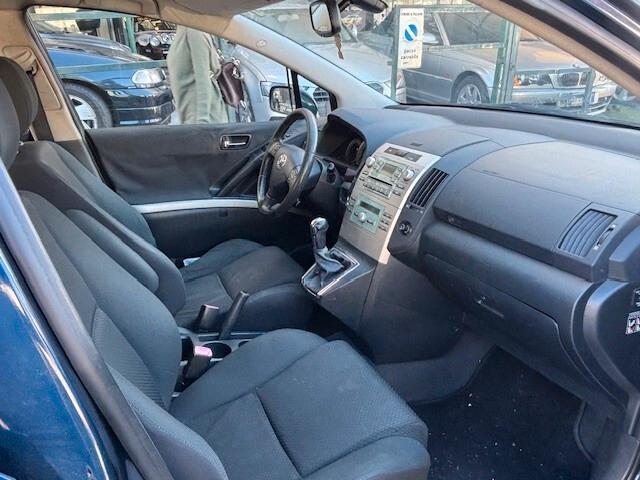 Toyota Corolla Verso 7 posti Anche permuta
