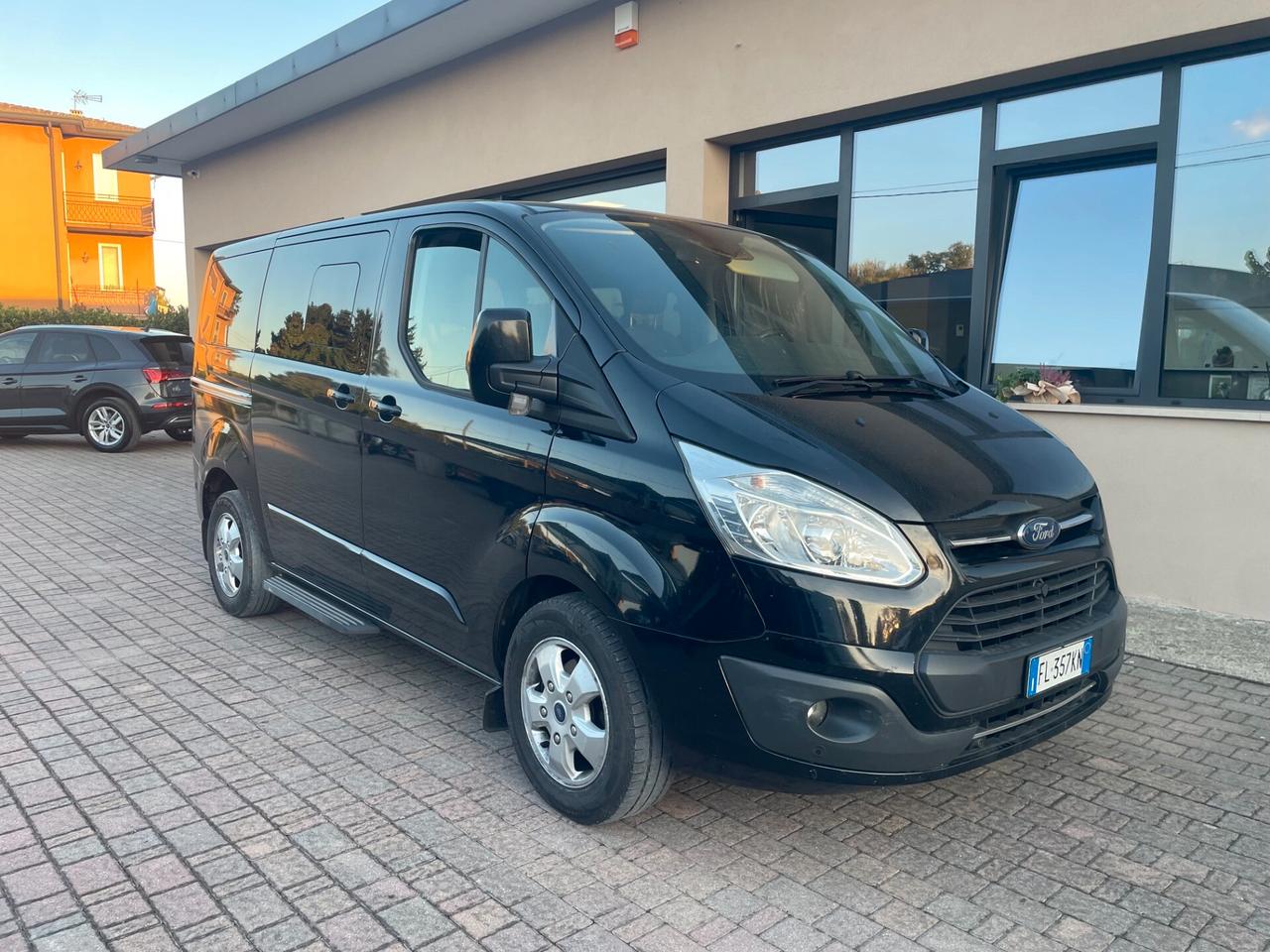 Ford Tourneo Custom 310 2.0 TDCi 170CV PC Titanium