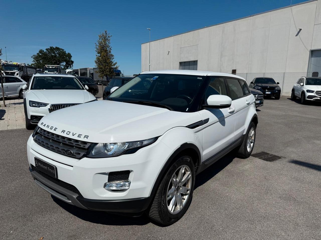 Land Rover Range Evoque 2.2 TD4 5p. Pure