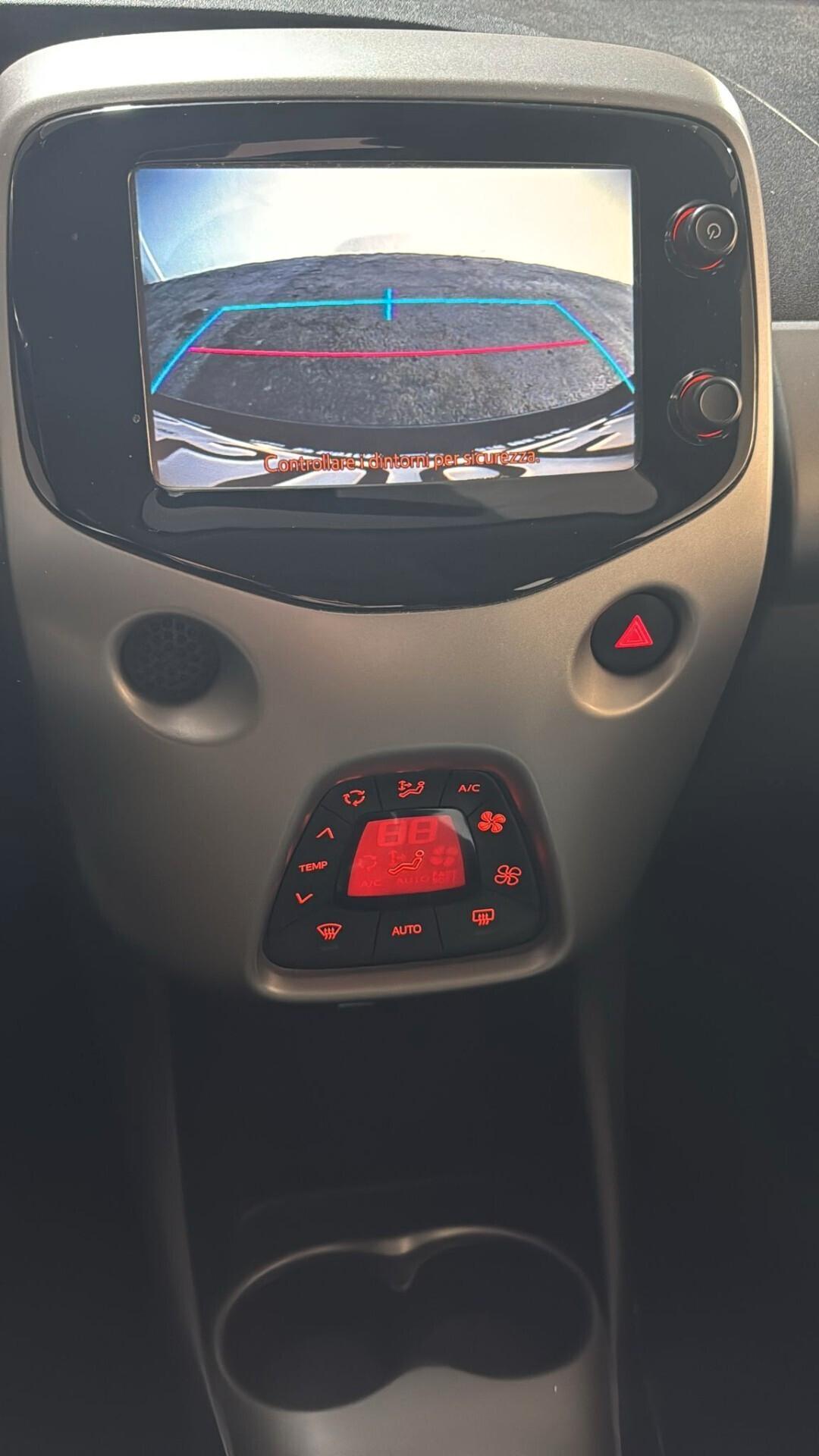 Toyota Aygo 1.0 VVT-i 72 CV 5 porte x-cool